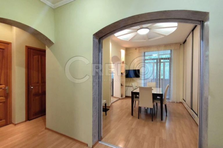 Продаж великої 3-кімнатній квартири з "автономкою". Покровськ