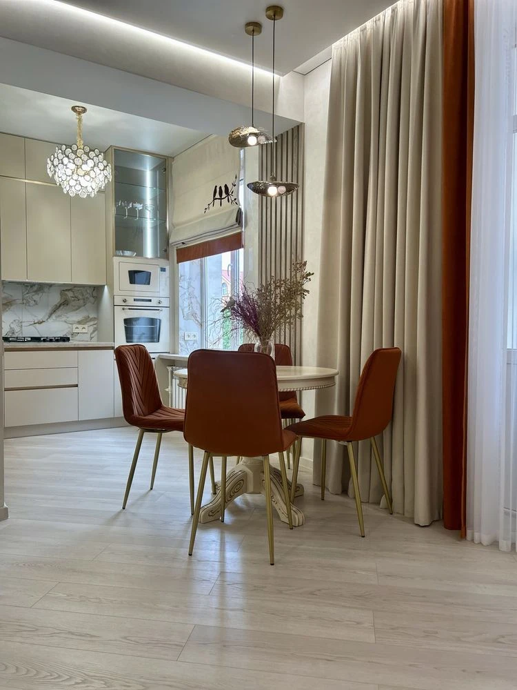 For Sale: Luxurious 2-room apartment in the heart of Kryvyi Rih