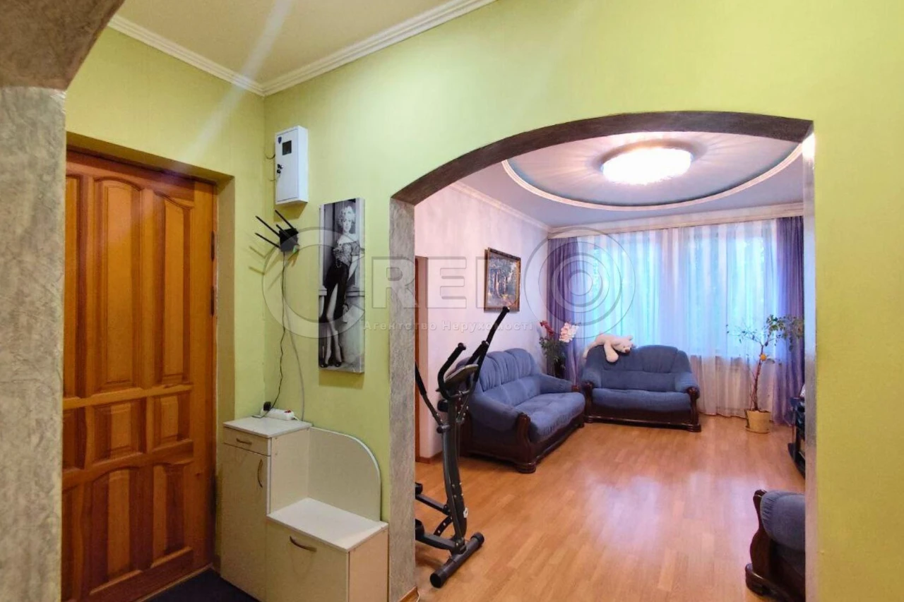 Sale of a large 3-room apartment with "autonomous heating". Pokrovsk