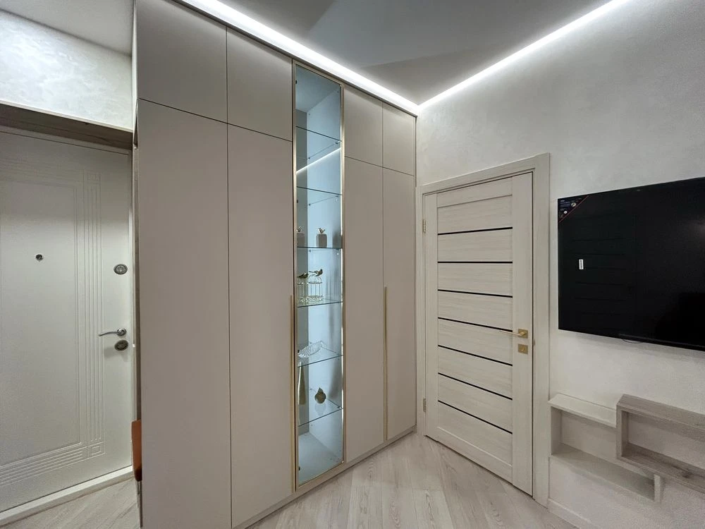 For Sale: Luxurious 2-room apartment in the heart of Kryvyi Rih