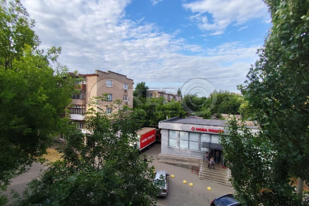 Sale of a large 3-room apartment with "autonomous heating". Pokrovsk