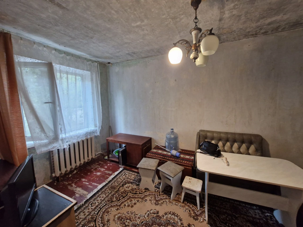 Продажа 4-комнатной квартиры. Военный городок 33.