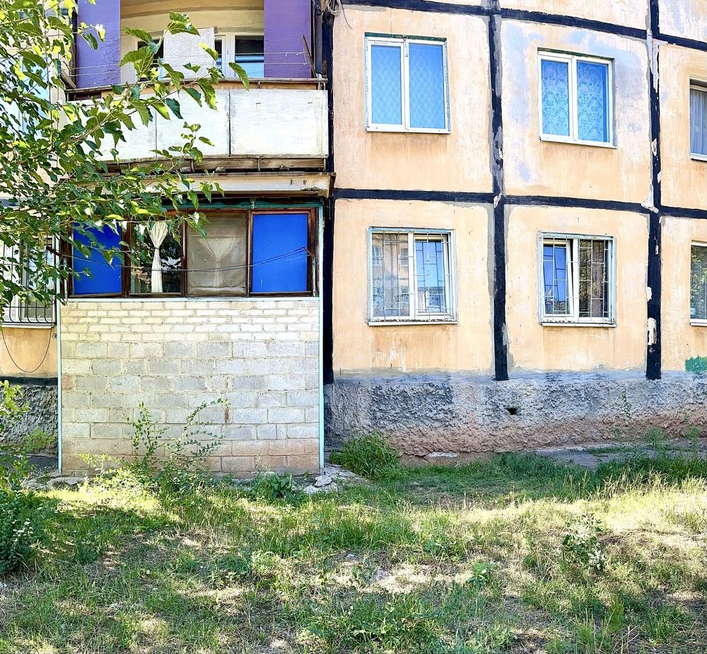 2--х 44 квартал, Kalantya Street, 22, not a corner, separate rooms, balcony