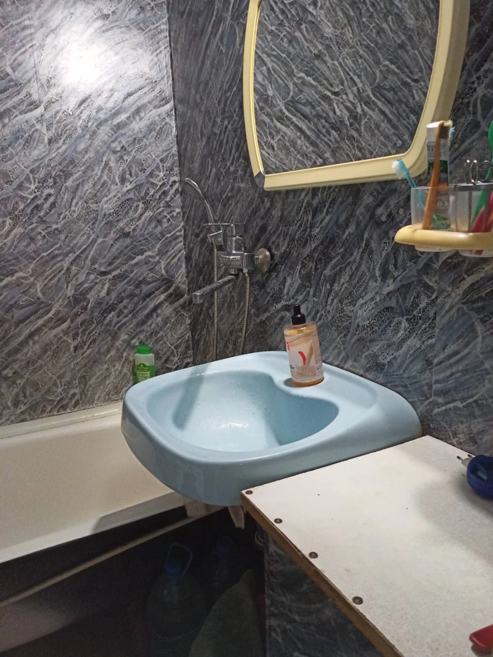 One-bedroom apartment on Solnechnom, 14th floor, for renovation.