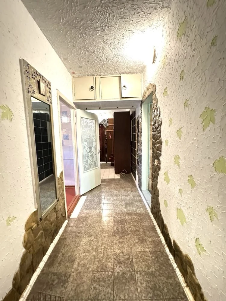 Продам 3 комнатную чешку, 97 квартал, пр.Гагарина