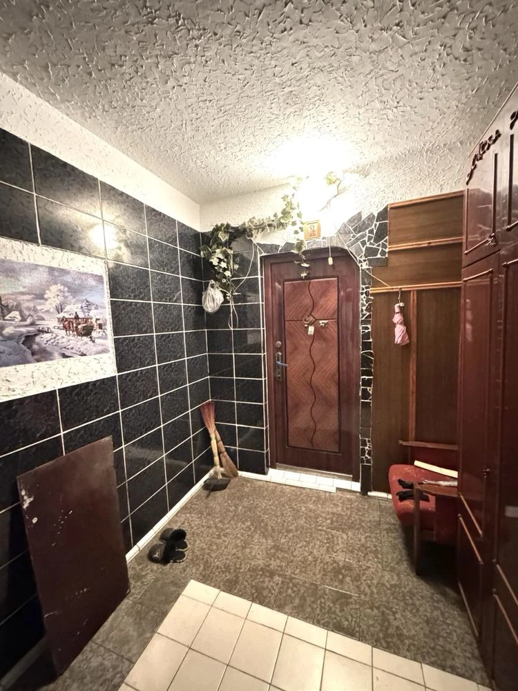 Продам 3 комнатную чешку, 97 квартал, пр.Гагарина