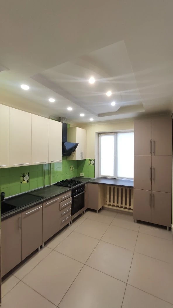 For sale, apartment on Positive Street 2
