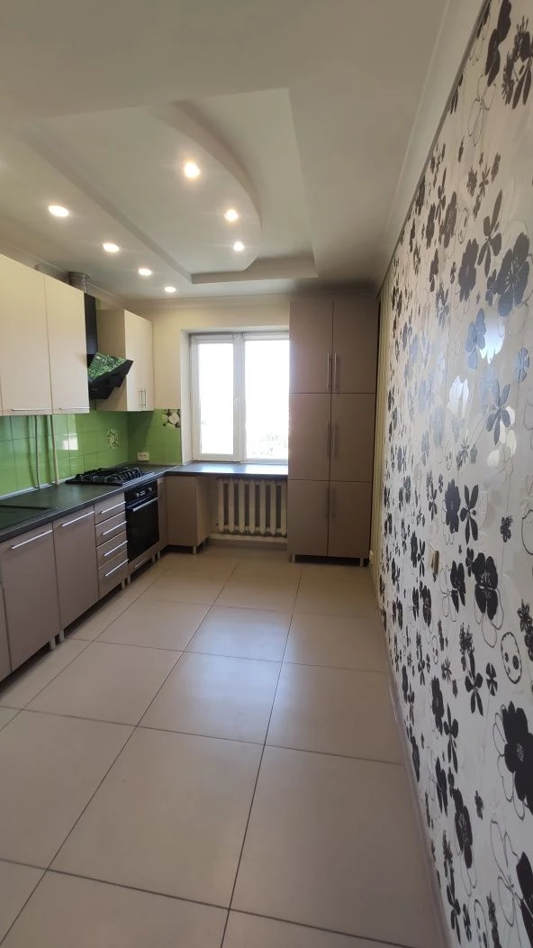 For sale, apartment on Positive Street 2