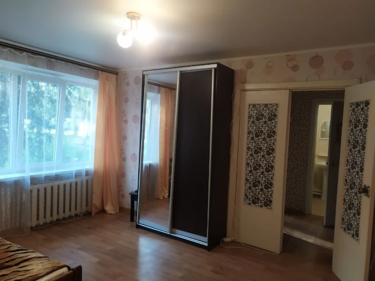 Продам  1 кімнатну квартиру на Вечірньому.