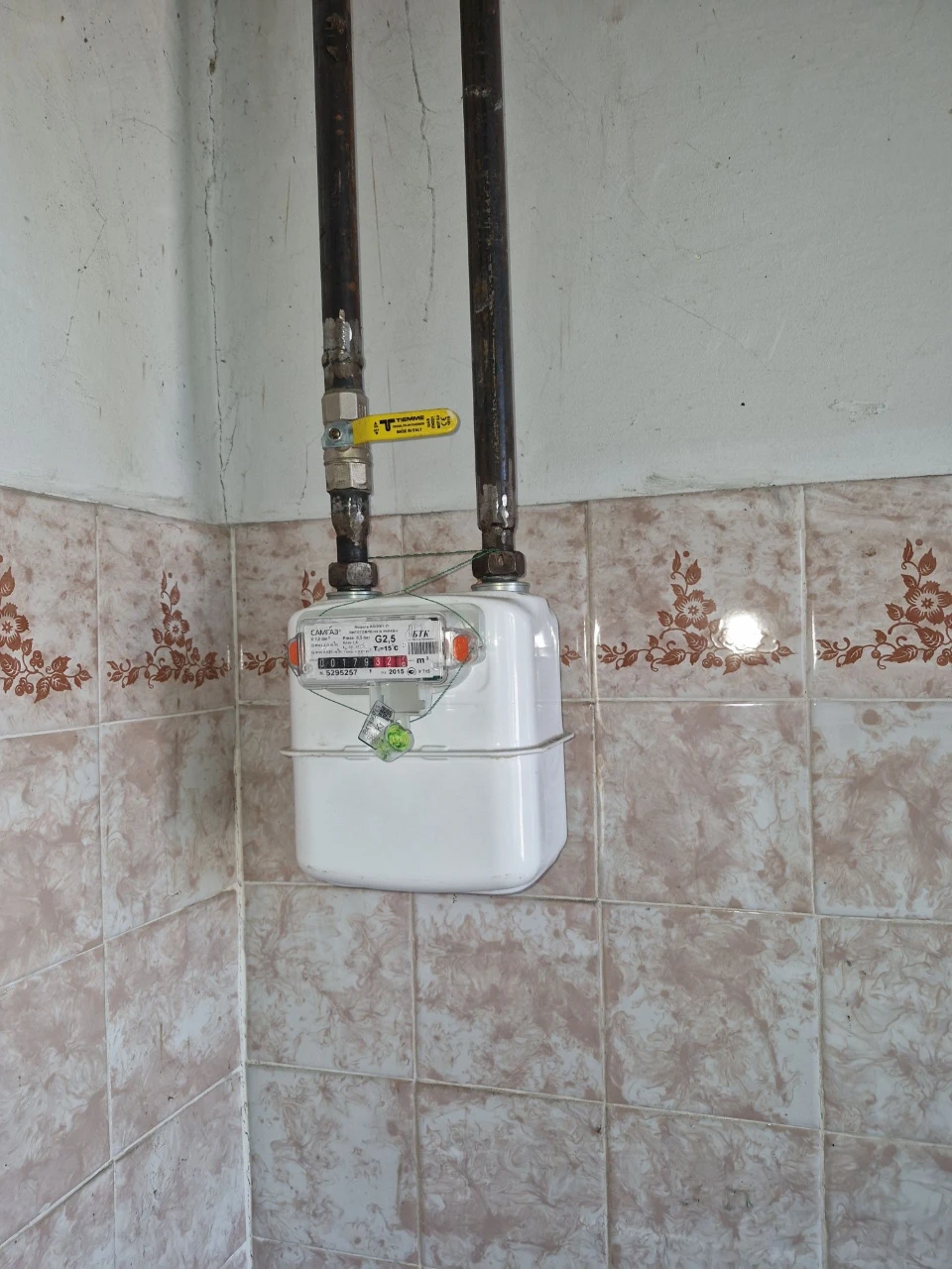 Продажа 2-х комнатной квартиры. Старый дом.