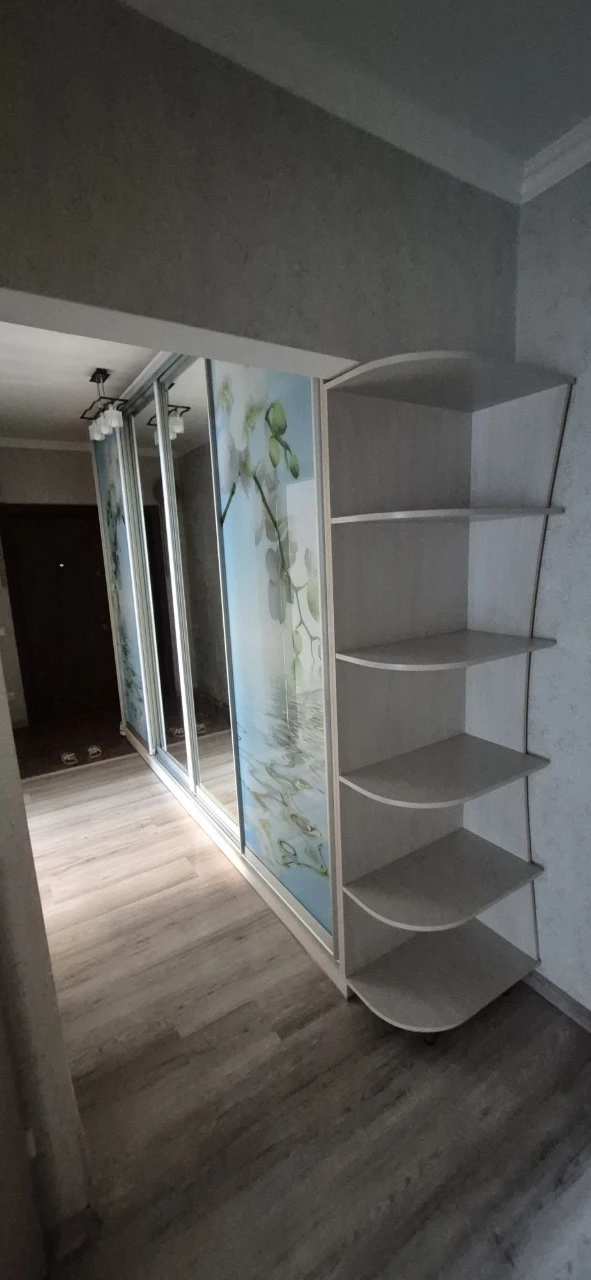 3-room apartment for sale on Gornyatskom