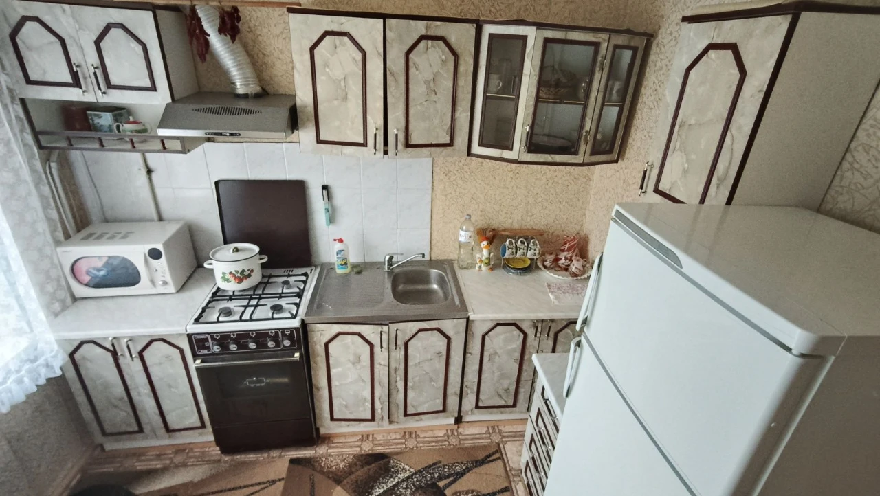 3-room apartment for sale "Czech" on Damansky Street. Bargain!