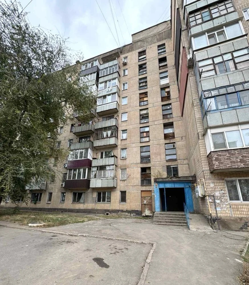Продаю 1 комнатную квартиру, малосемейка, ул.Покровская, Юби