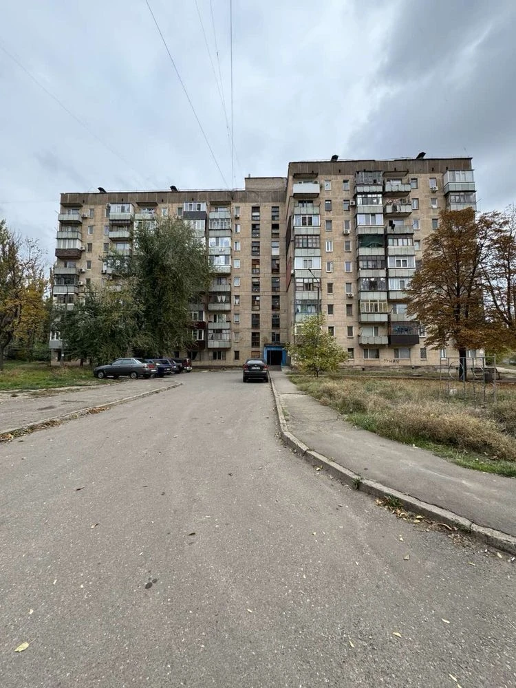 Продаю 1 комнатную квартиру, малосемейка, ул.Покровская, Юби