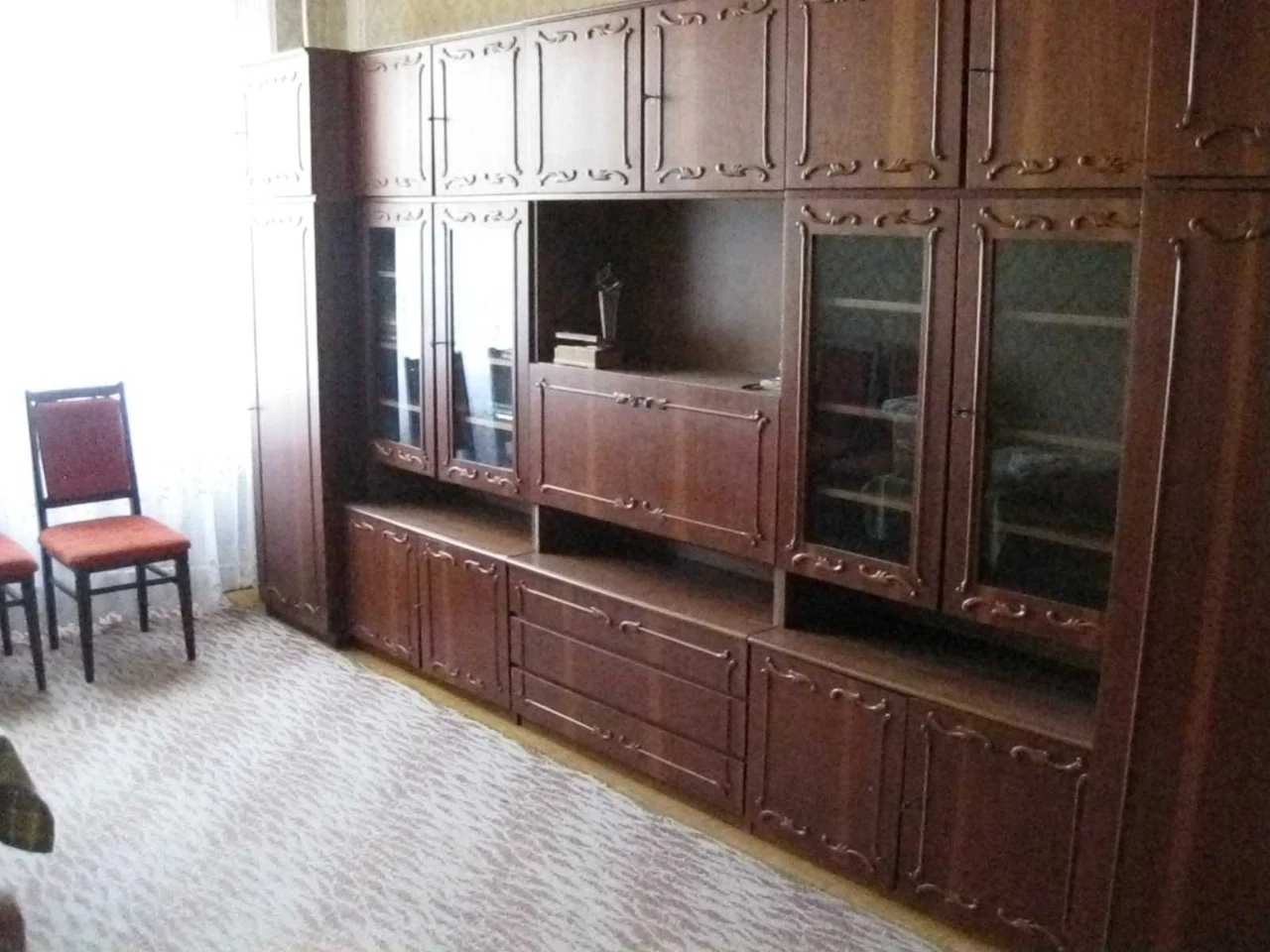 Large 4-room apartment near a swimming pool on Sosgorod