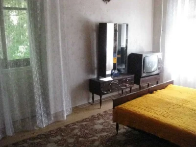 Large 4-room apartment near a swimming pool on Sosgorod