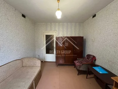 Продажа 2-комнатной квартиры в районе ЦМ (Карнаватка)
