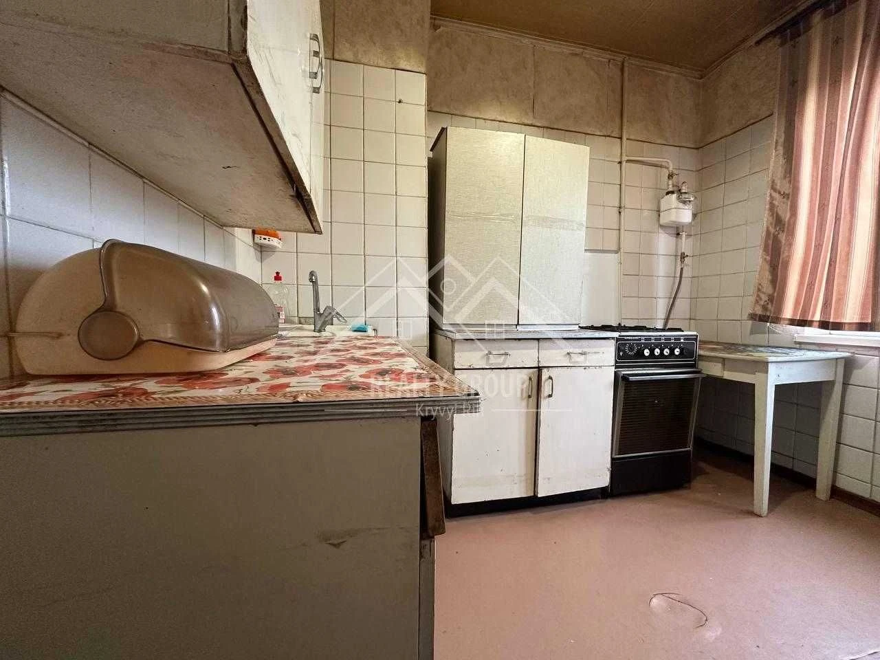 Продажа 2-комнатной квартиры в районе ЦМ (Карнаватка)