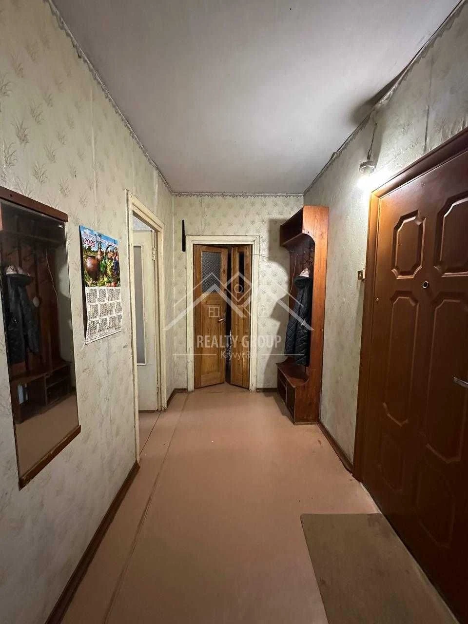 Продажа 2-комнатной квартиры в районе ЦМ (Карнаватка)