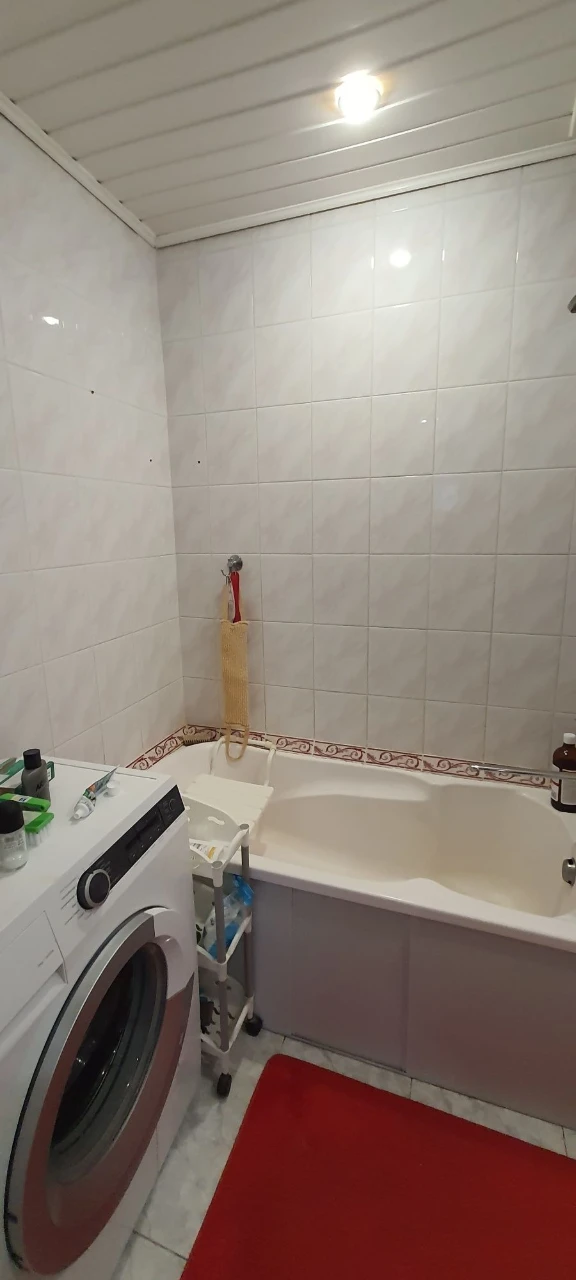 Residential Certificate! Street of Charming, renovated, large kitchen