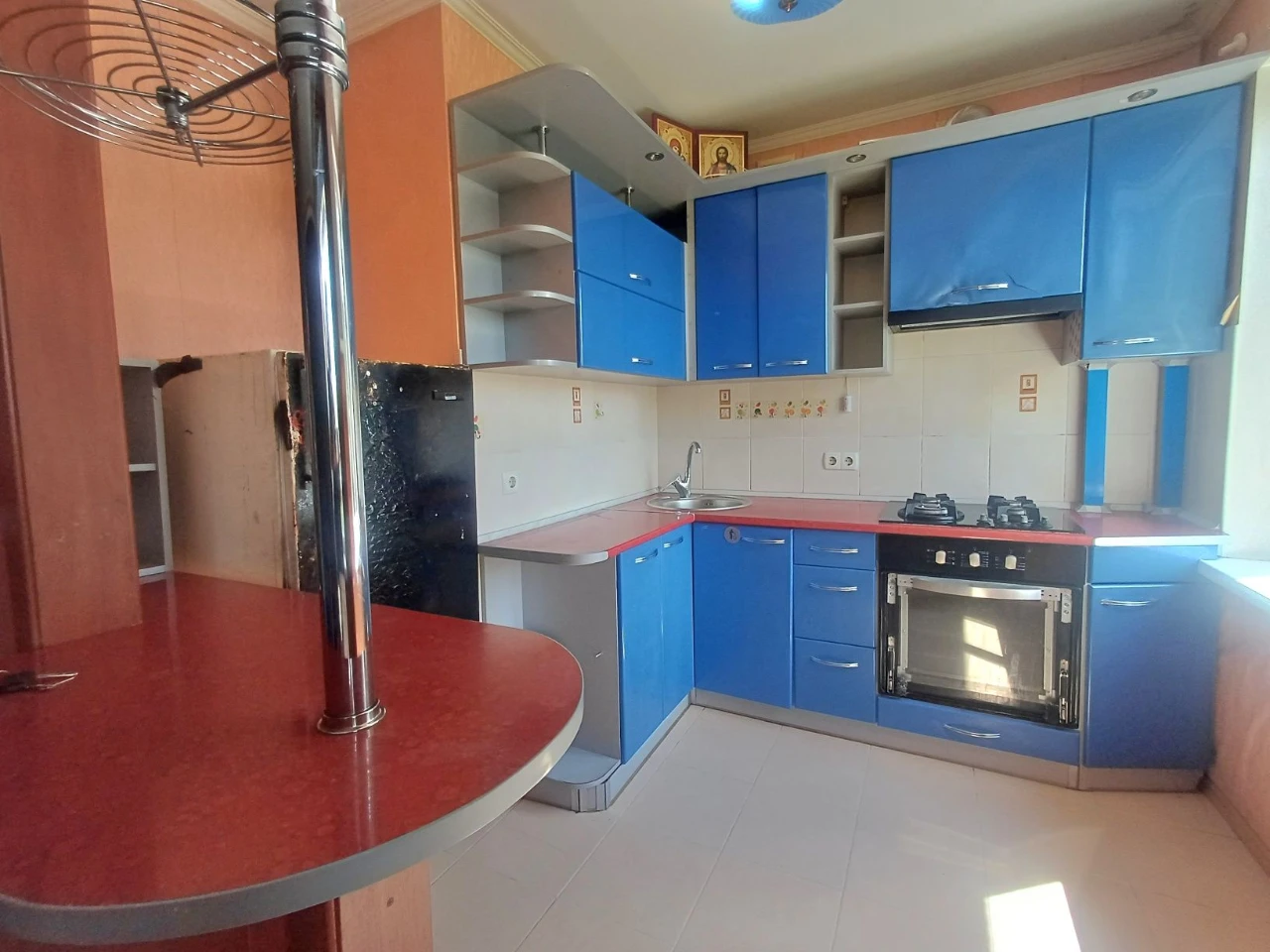 Your COMFORT on Mira Avenue, INDEPENDENT + furniture, come and live