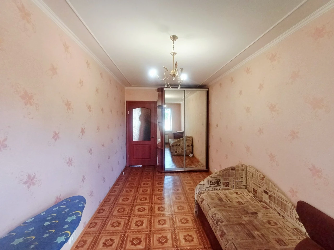 Your COMFORT on Mira Avenue, INDEPENDENT + furniture, come and live