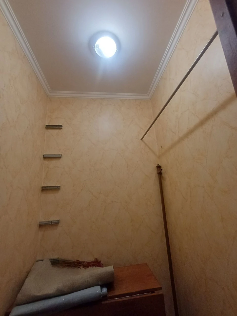 Your COMFORT on Mira Avenue, INDEPENDENT + furniture, come and live