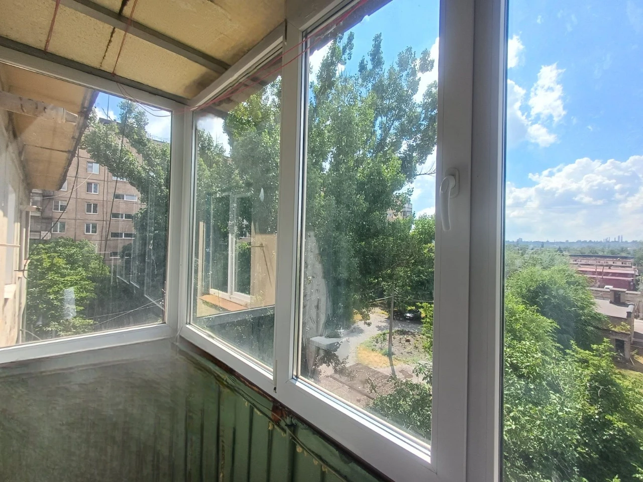 Your COMFORT on Mira Avenue, INDEPENDENT + furniture, come and live