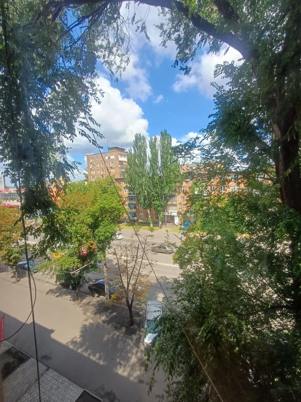 Your COMFORT on Mira Avenue, INDEPENDENT + furniture, come and live