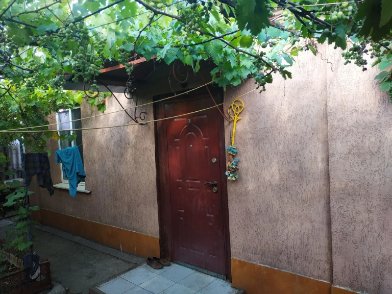 For sale or exchange: Part of a house