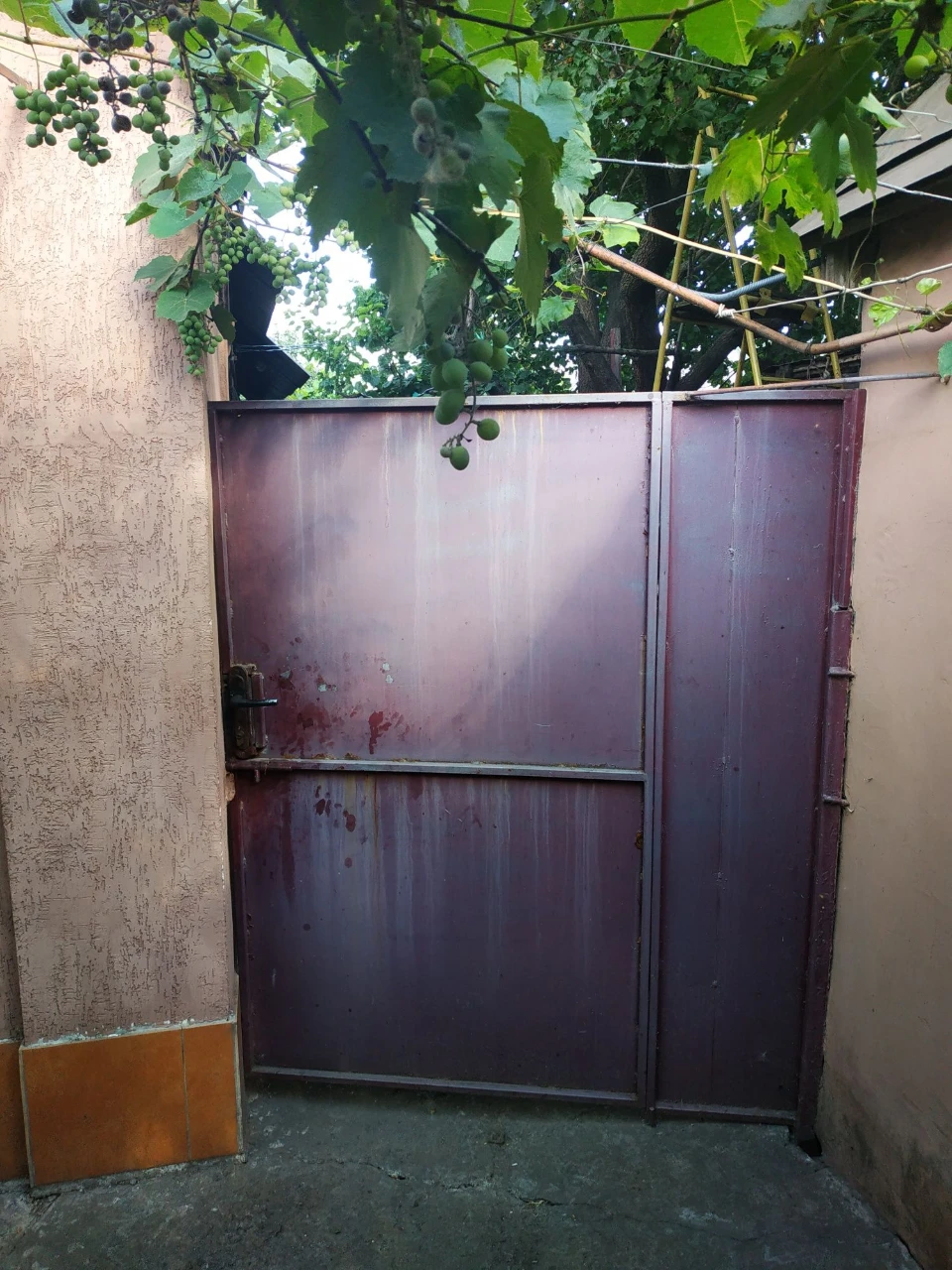 For sale or exchange: Part of a house