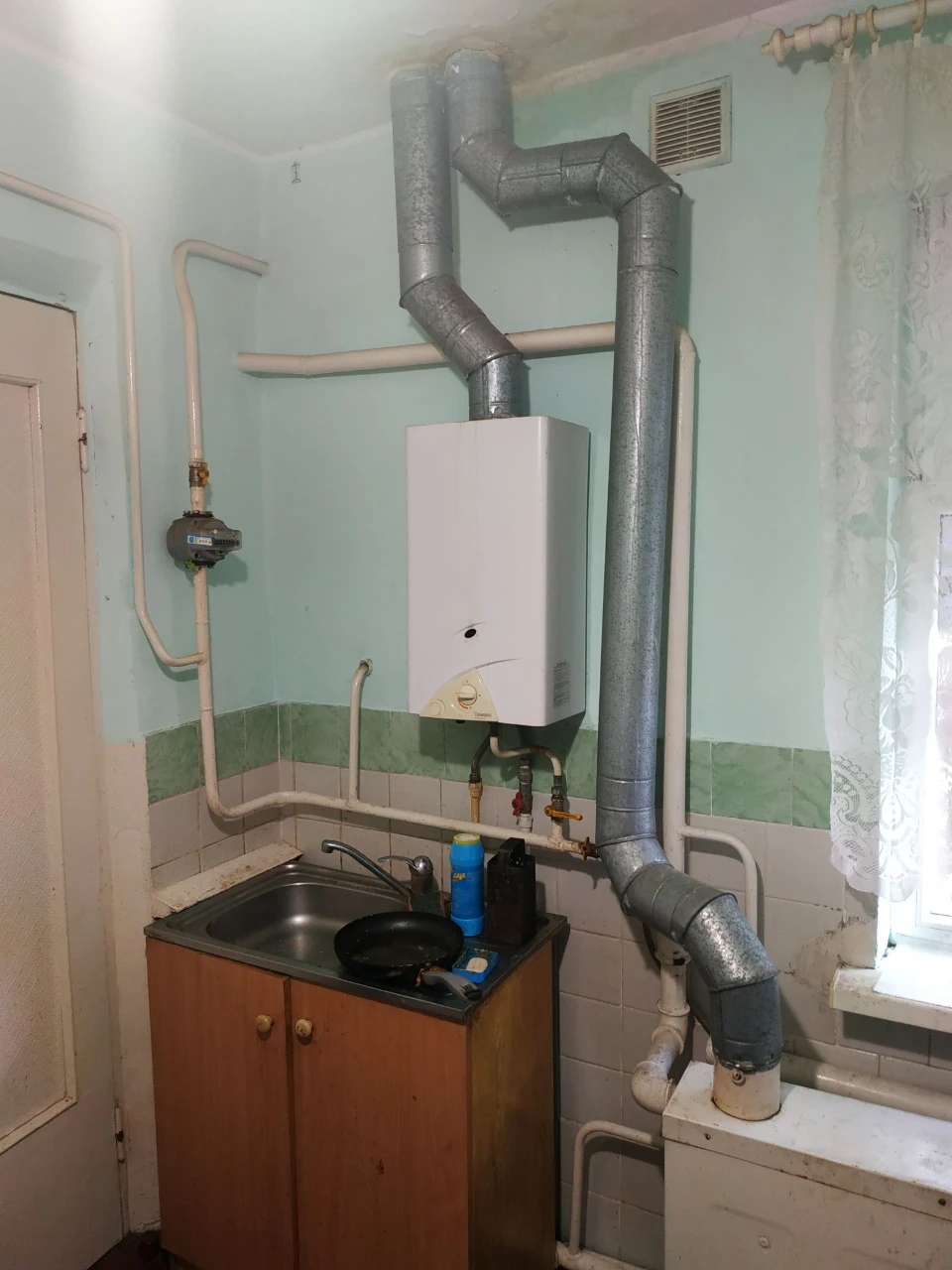For sale or exchange: Part of a house