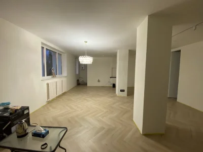 Продам квартиру з ремонтом, біля річки, 110,4 м.кв, поряд з