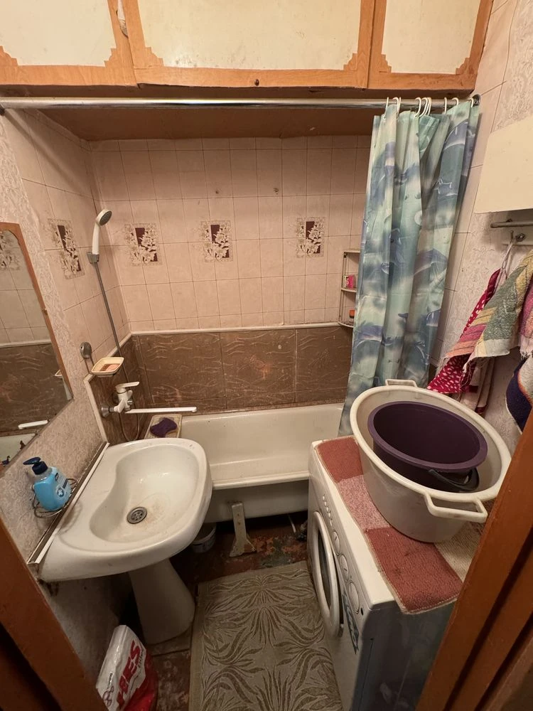 3-room apartment, always has light, Dnepr Shosse