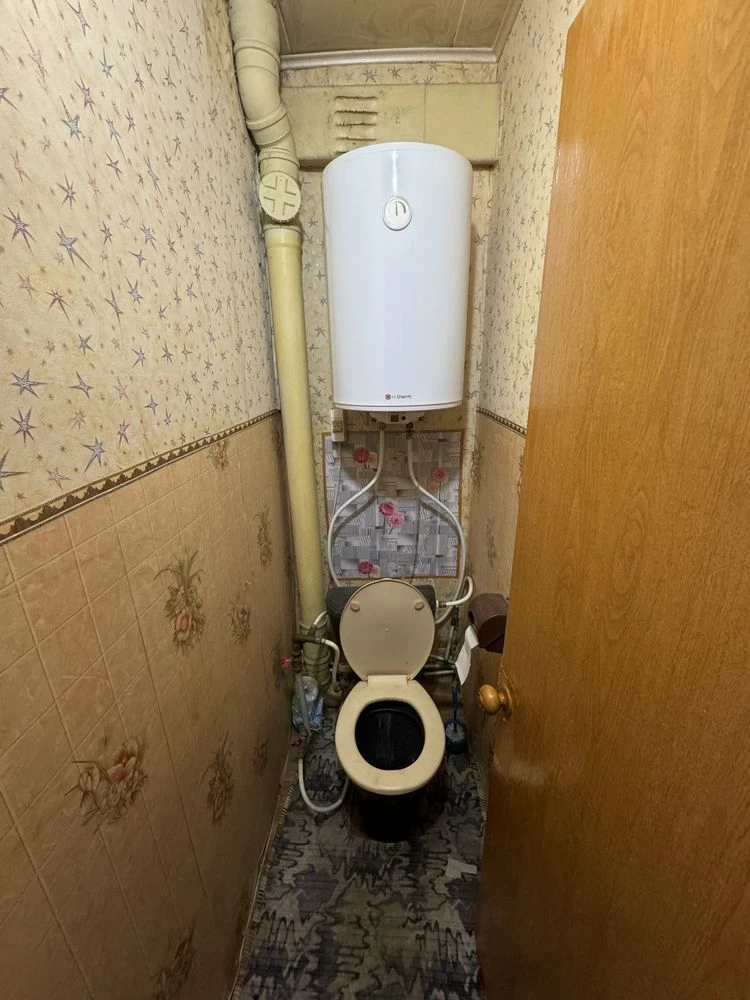 3-room apartment, always has light, Dnepr Shosse