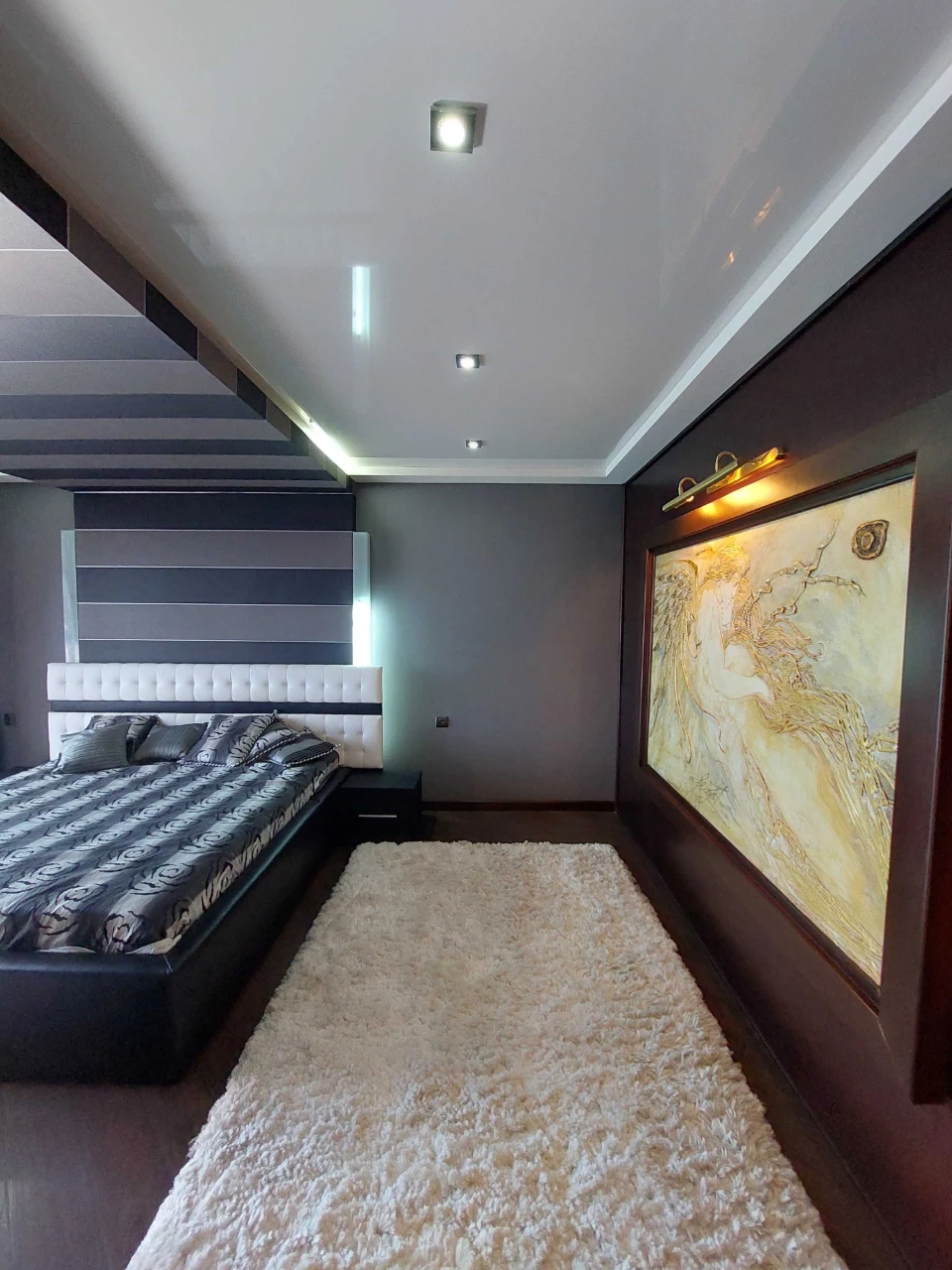 For Sale: 3-room apartment with furniture and appliances.