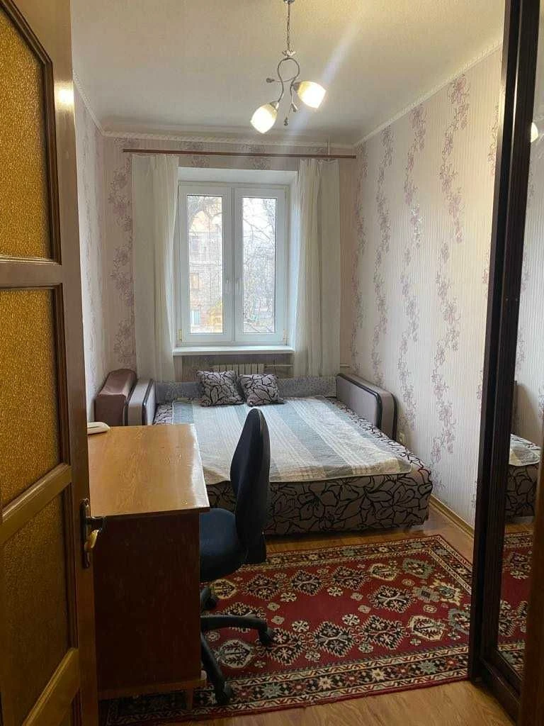 3-комнатная квартира с ремонтом на Рокувате