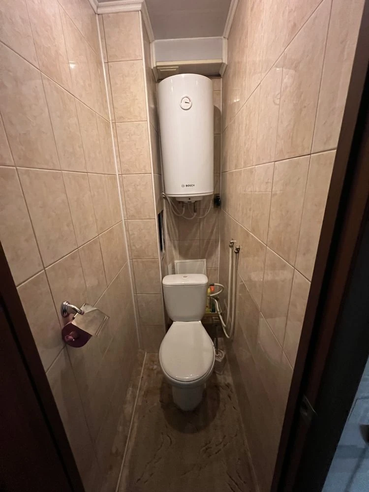 For sale: 3-room apartment at 5 Tupoleva Street.
