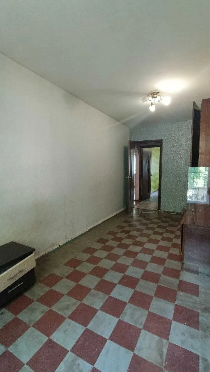 Продається 3-кімнатна квартира в Інгульці, Кривий Ріг