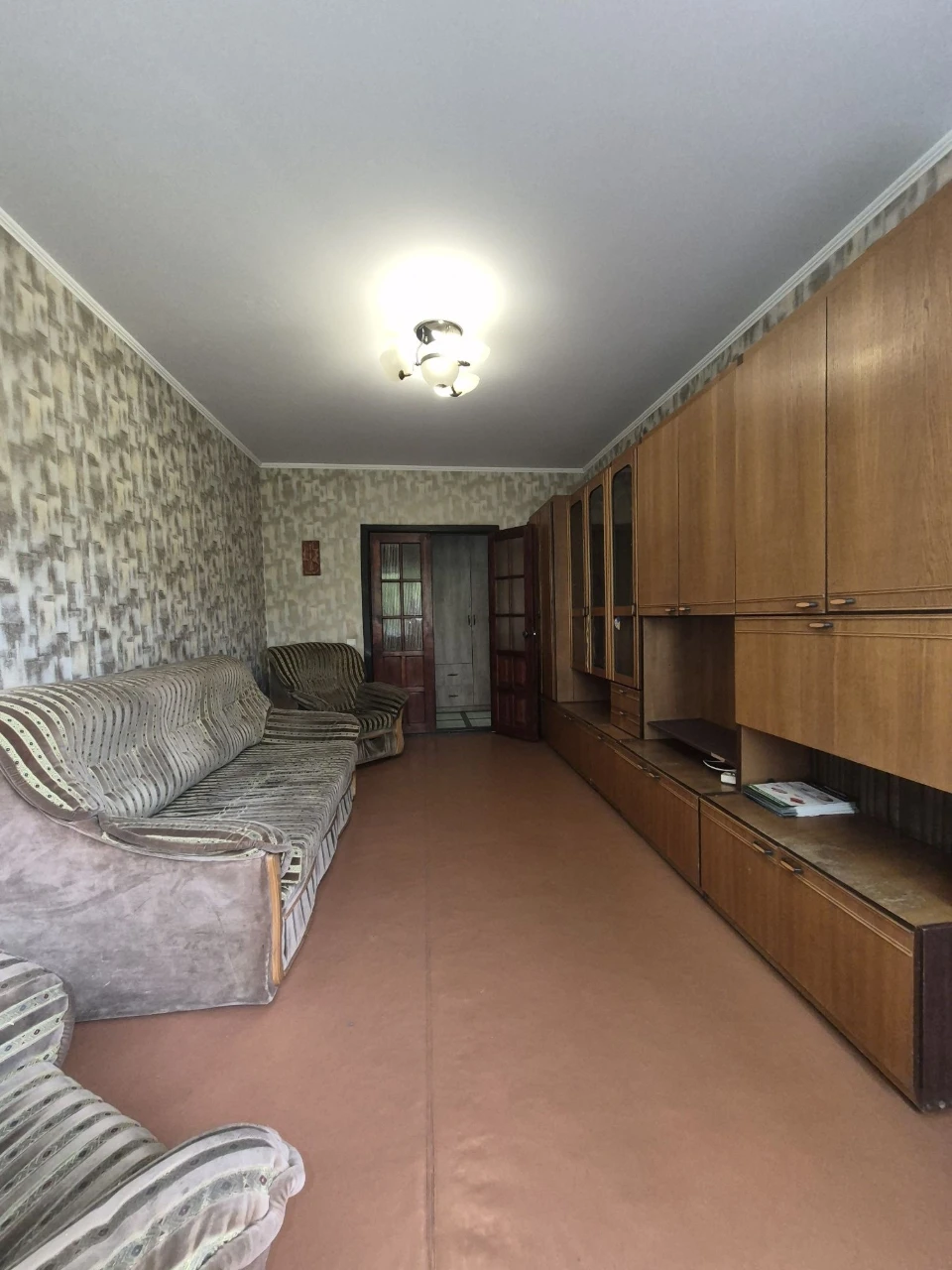 Продам 4х комн квартира у. Саласюка район Индустриальный ряд