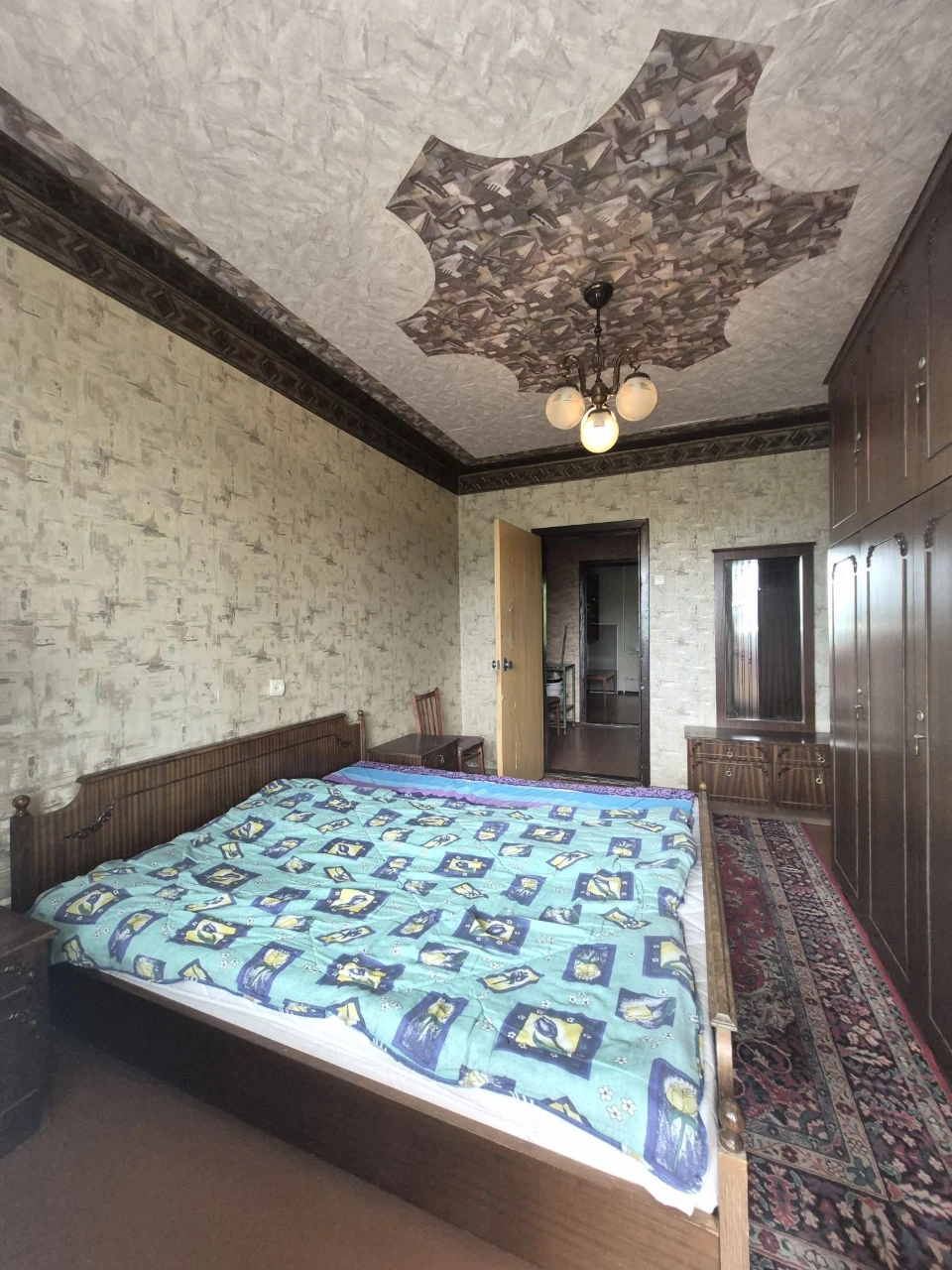 Продам 4х комн квартира у. Саласюка район Индустриальный ряд
