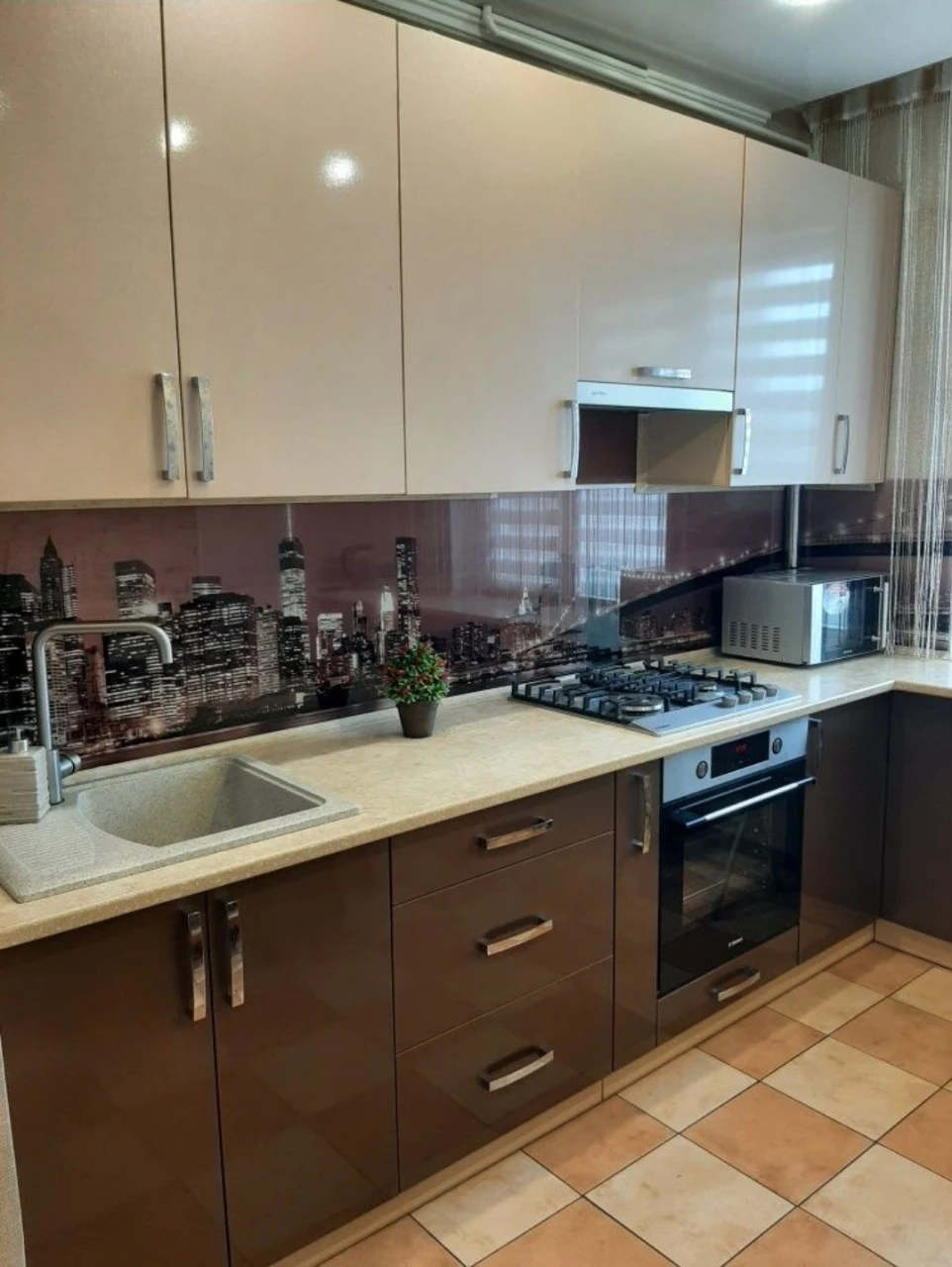 Квартира, 3 комнаты, 97 кв. Гагарина, центр