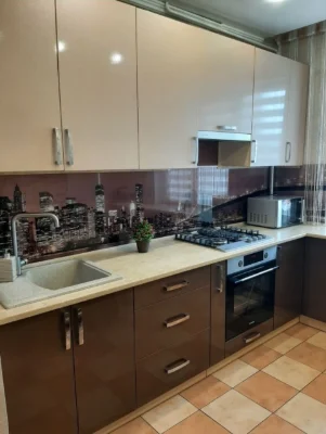 Квартира, 3 комнаты, 97 кв. Гагарина, центр