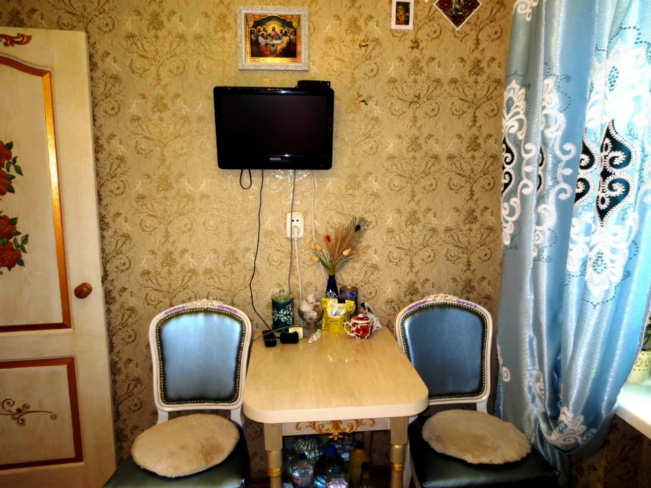 For Sale: 2-room apartment, 2nd floor, always lit, Eduard Fuchs Street.