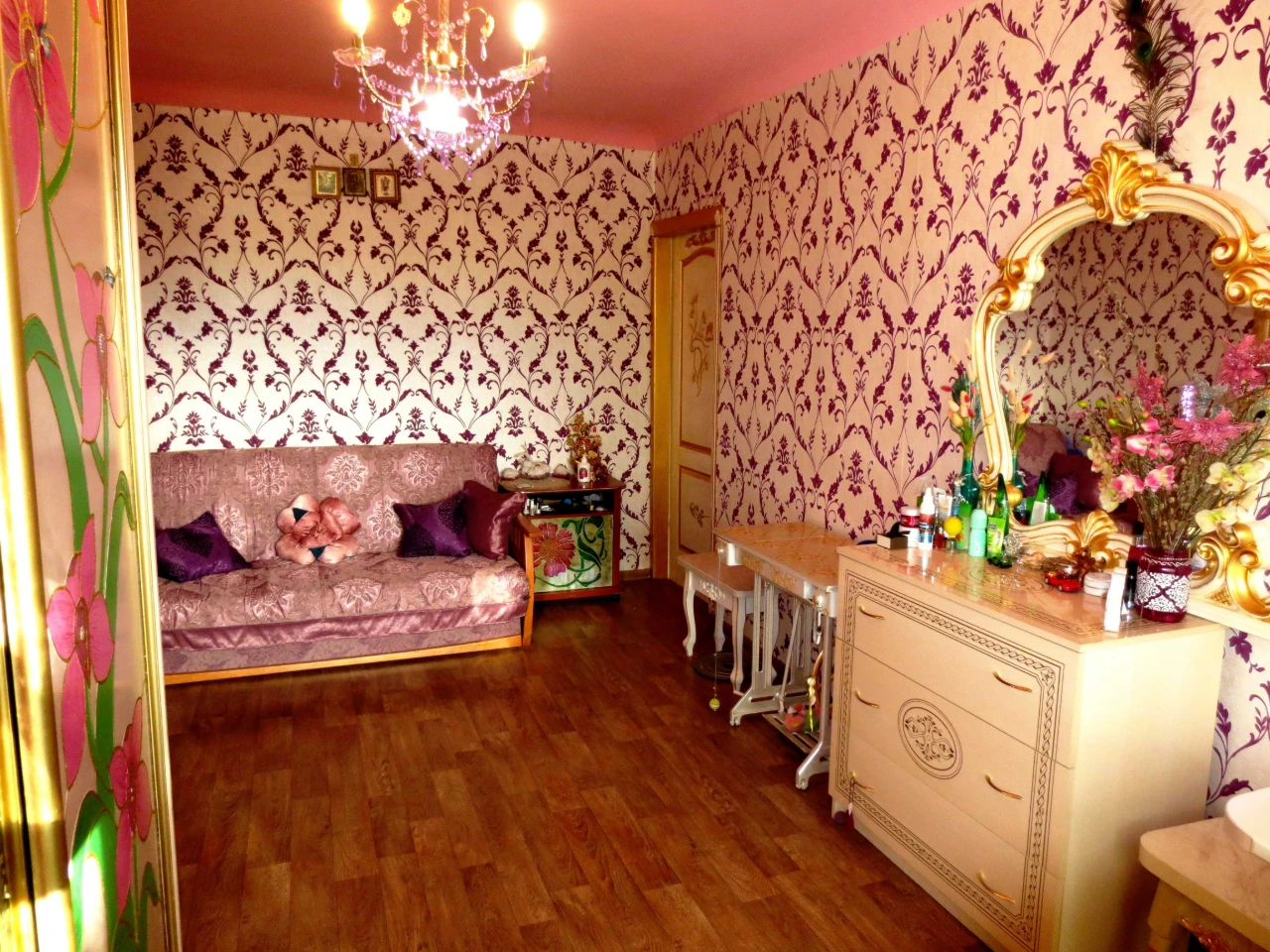 For Sale: 2-room apartment, 2nd floor, always lit, Eduard Fuchs Street.
