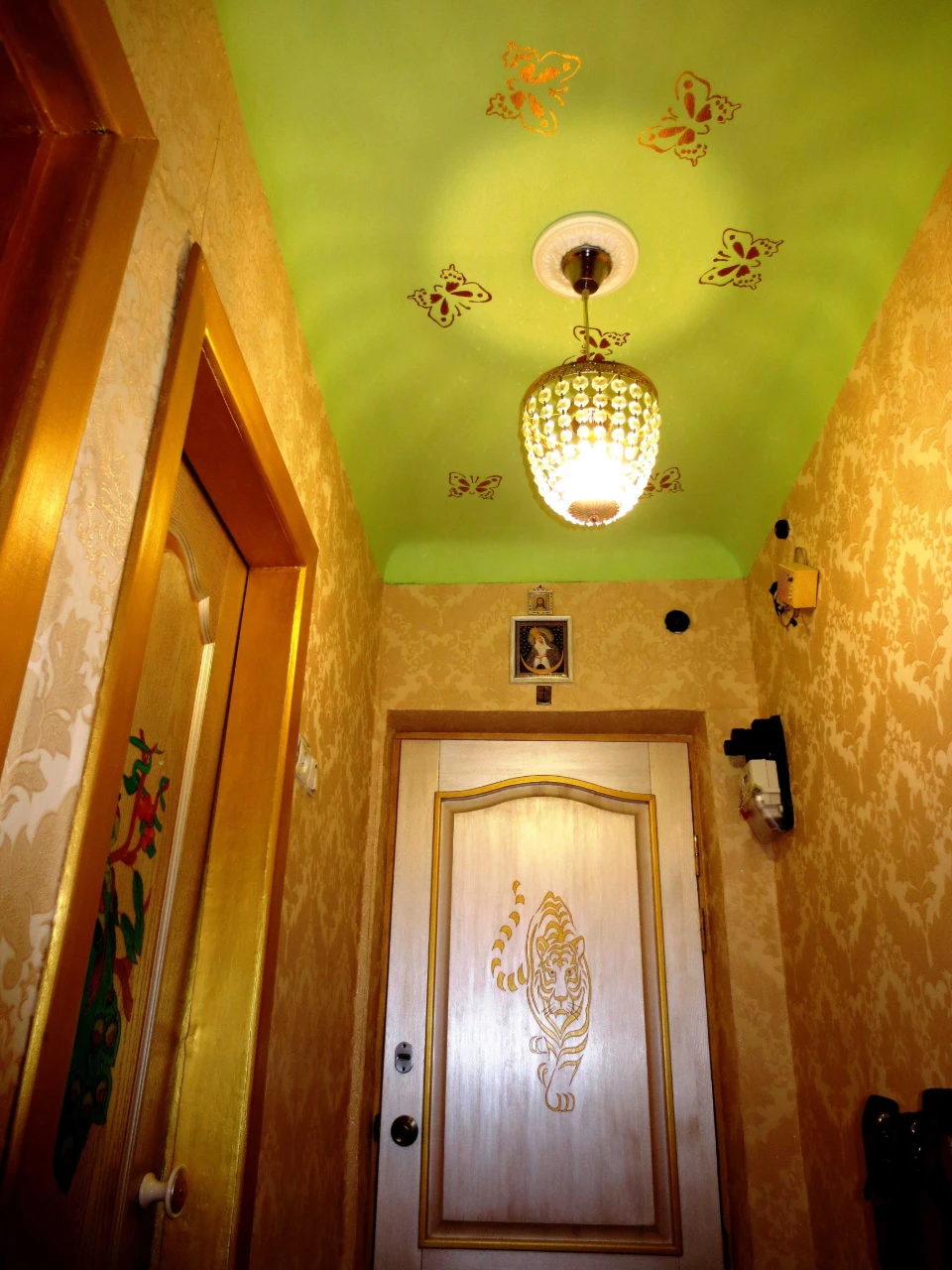 For Sale: 2-room apartment, 2nd floor, always lit, Eduard Fuchs Street.
