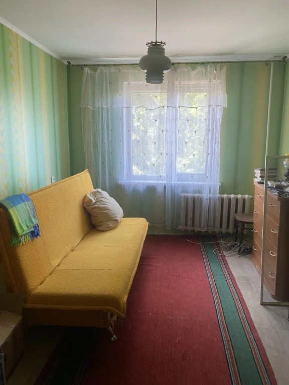 Three-room apartment near Terry, 4 Zarychny 2nd floor.