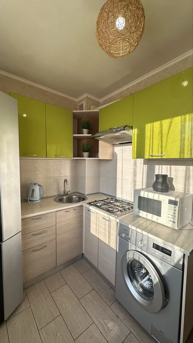 1-room apartment near the Akademika Pavlova metro station - come in and