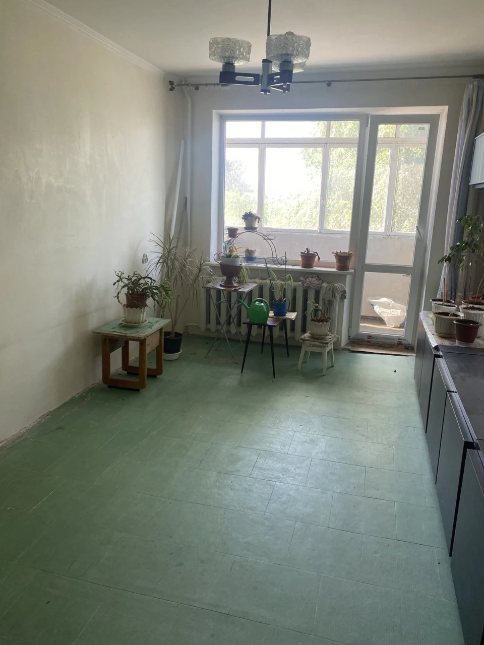 Three-room apartment near Terry, 4 Zarychny 2nd floor.