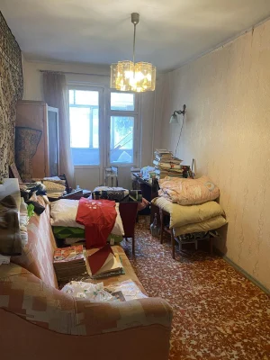Three-room apartment near Terry, 4 Zarychny 2nd floor.